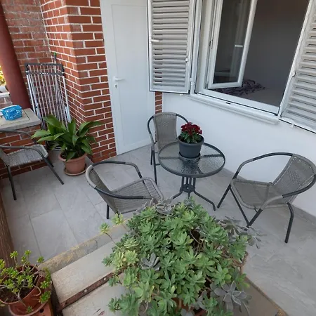 Modern Edda - Quiet Area - Close To Old Town And Beaches *